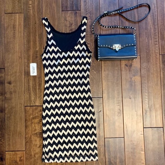 *SOLD* π Forever 21 Dress β¨ - Picture 3 of 4